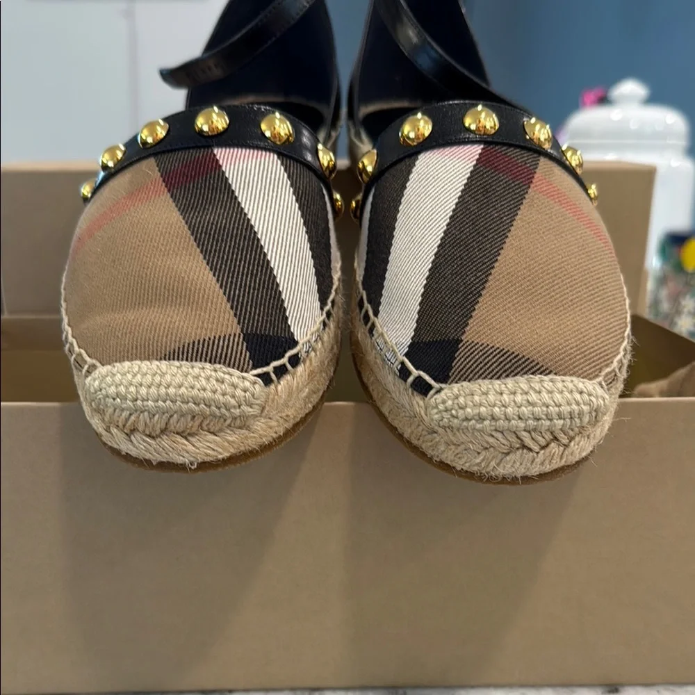 Burberry Black and Brown Espadrilles with Ankle Strap - Picture 3 of 8